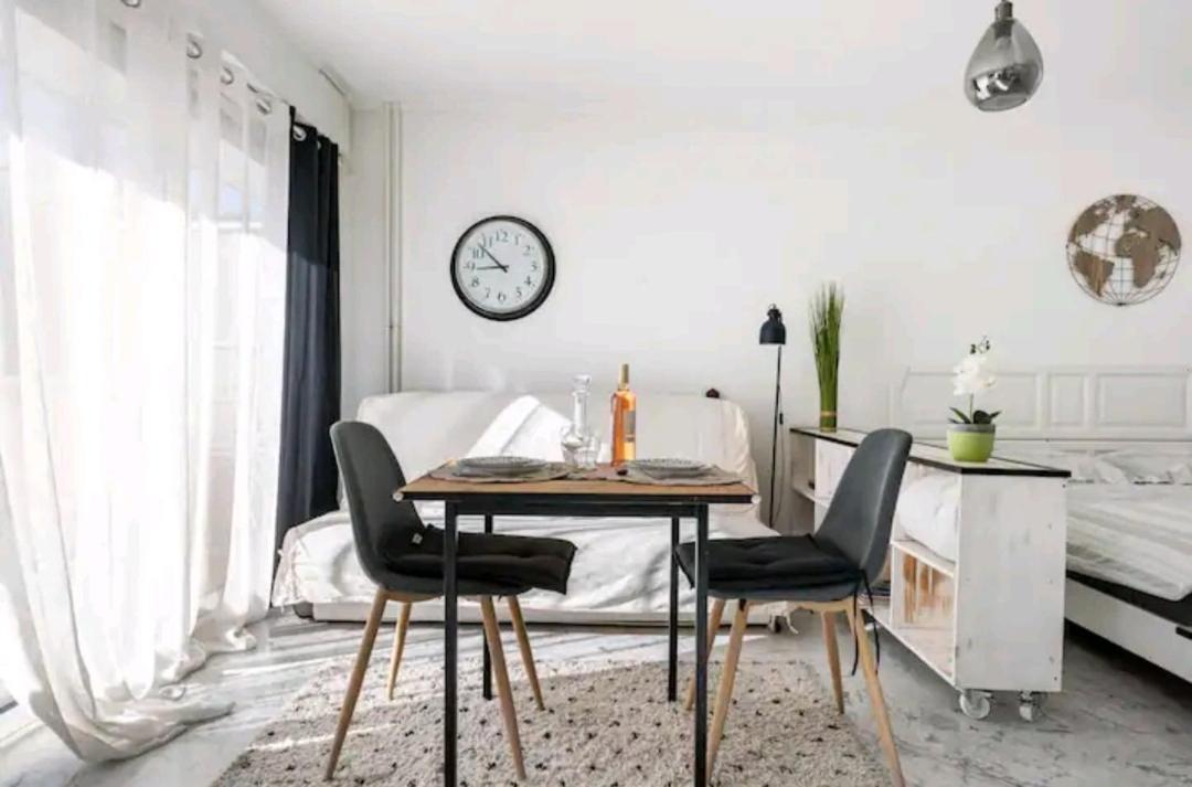 Design Loft Studio Climatise Parking Et Piscine Vallauris Exterior photo