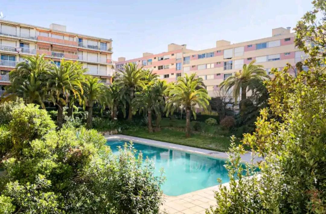 Design Loft Studio Climatise Parking Et Piscine Vallauris Exterior photo